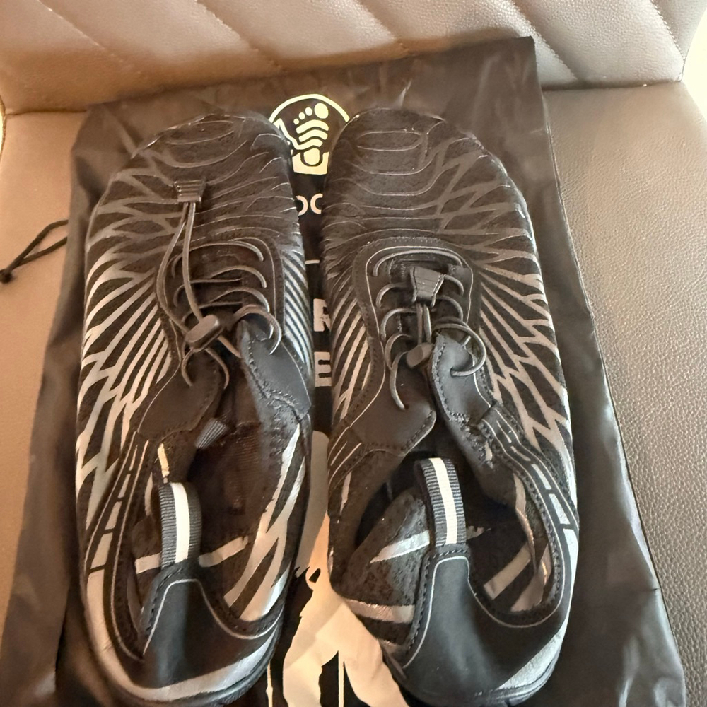 Men's PEAK FOOTWEAR Black Gray Athletic Shoes Size 8